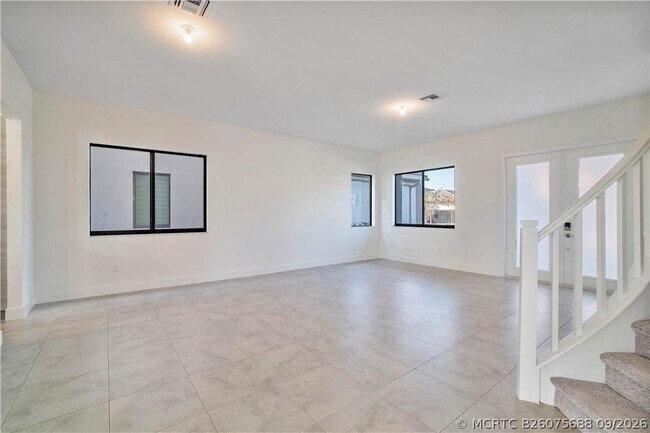 Building Photo - 10870 Oceano Wy