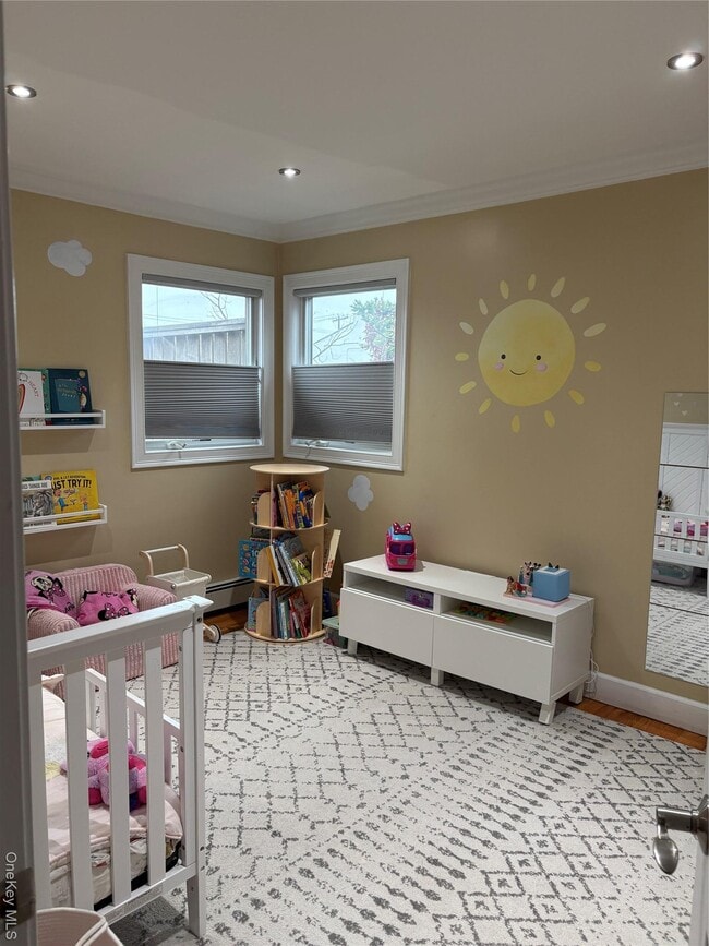 Building Photo - 3610 Ionia St