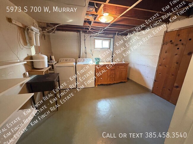 Building Photo - 5973 S 700 W