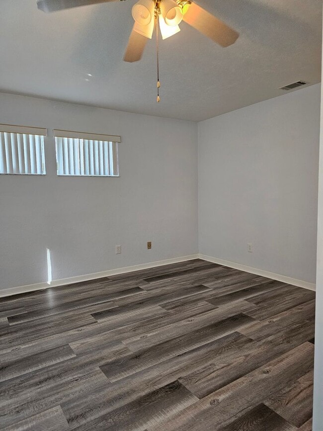 Building Photo - (2/2 Turkey Creek Forest)