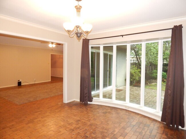 Building Photo - Spacious 3 Bedroom, 2 Bath Duplex in Tyler!