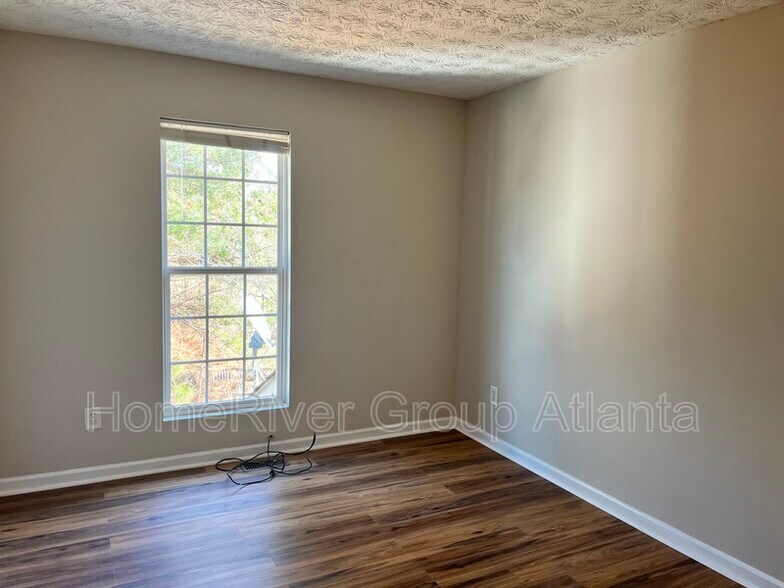 Building Photo - 11424 S Grove Dr