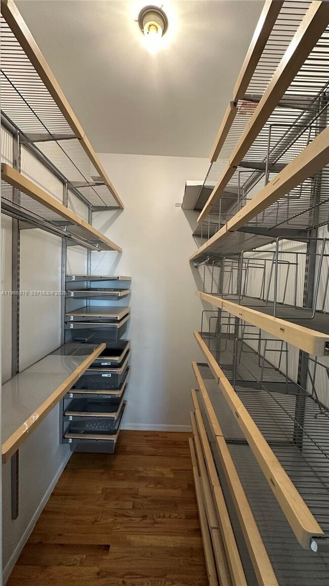 Building Photo - 3063 Center St