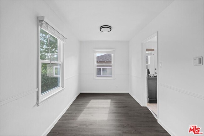 Building Photo - 3493 Meier St