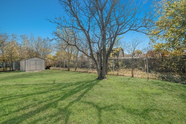 Building Photo - 7492 Timbercreek Dr