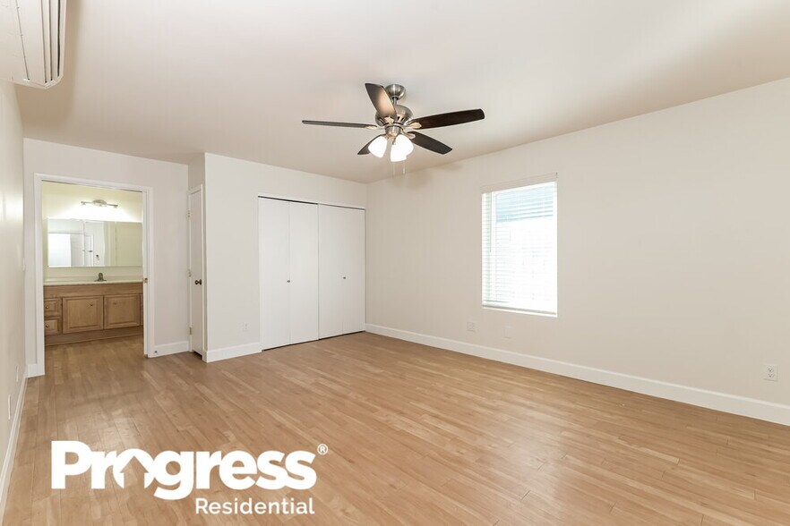 Building Photo - 851 Voyager St