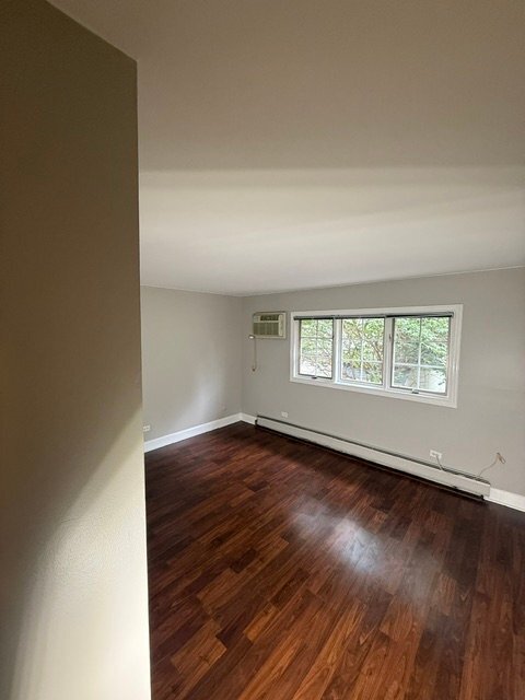 Building Photo - 522 LaGrange Rd
