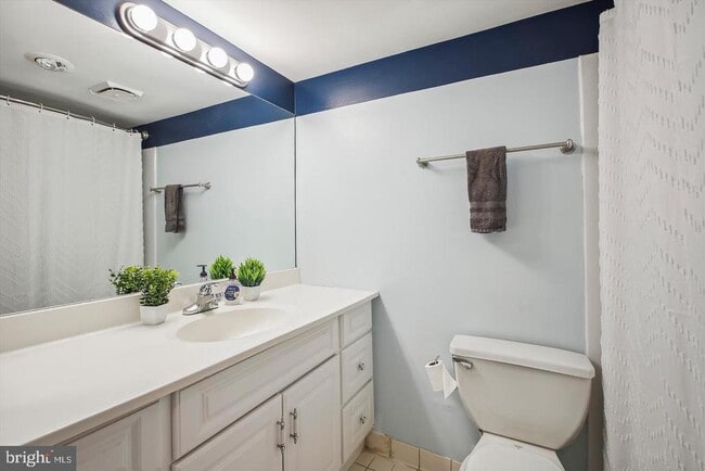 Building Photo - 21 Silverwood Cir