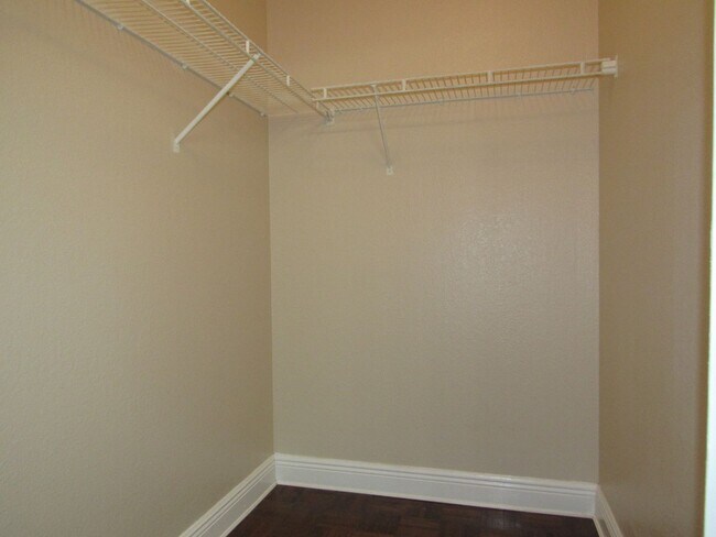 Building Photo - 12601 Equestrian Cir