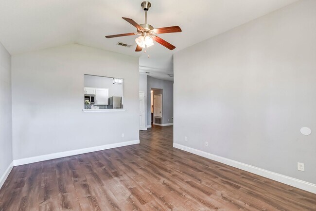 Building Photo - 2930 Saulsbury Dr