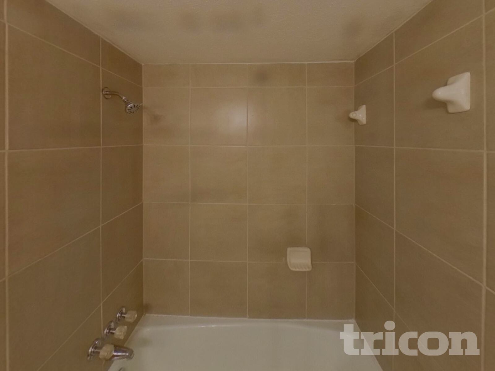 Building Photo - 600 Spring Willow Dr