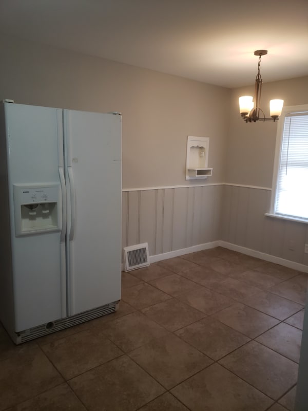 Building Photo - 2457 Shannon Ave