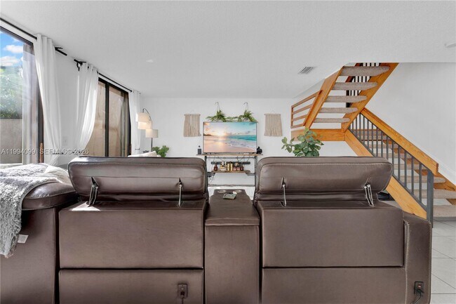 Building Photo - 10003 Costa Del Sol Blvd