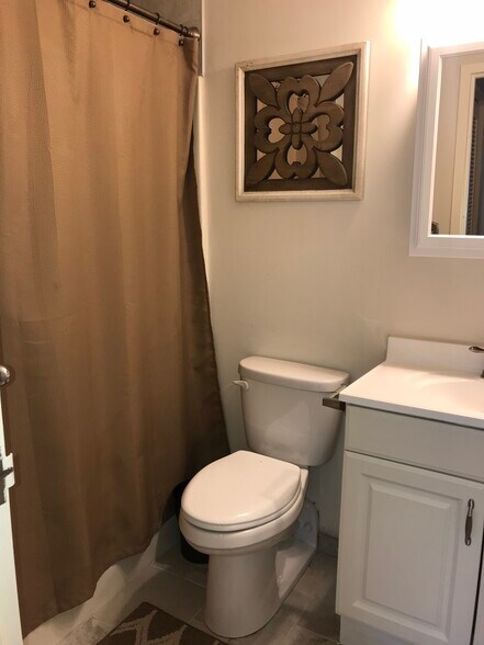 Bathroom 1 - 150 Orleans St