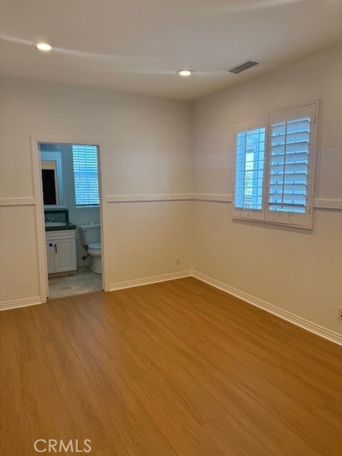 Building Photo - 1320 Sun Dial Dr