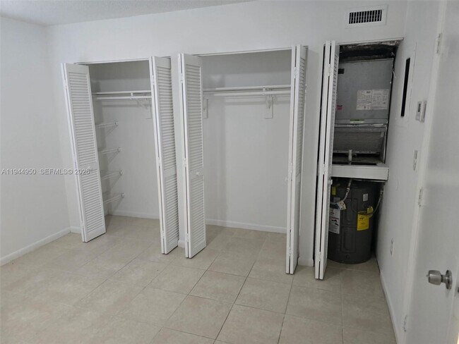 Building Photo - 2401 Van Buren St