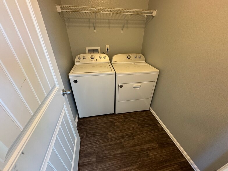 Building Photo - 4738 Painted Sky Vw