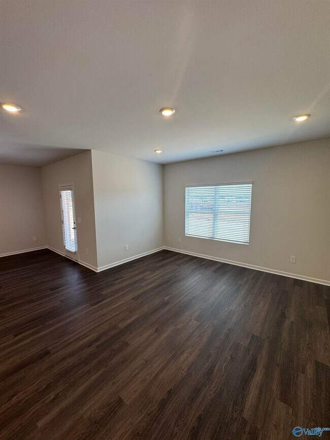 Building Photo - 115 Betty Williams Dr