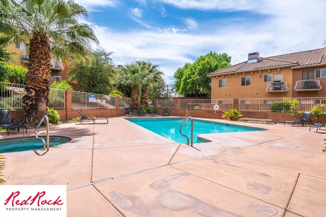 Building Photo - Lovely 2 Bedroom Condo. Pet Friendly!