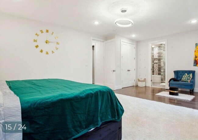 Building Photo - 65 Corbin Ave