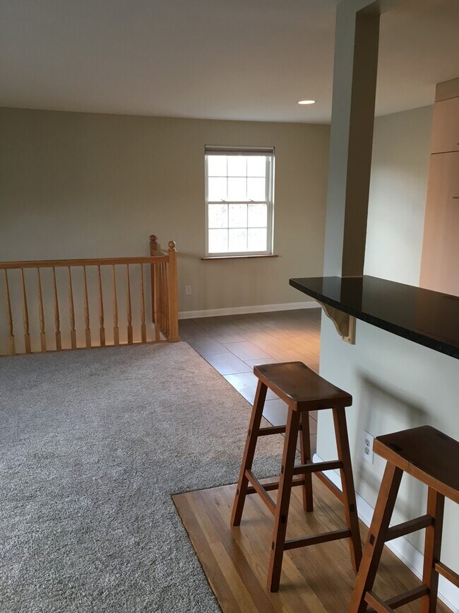 Building Photo - Lovely 2 bed 1 Bath Townhome in park-like setting in Boulder. - Available July 6th!