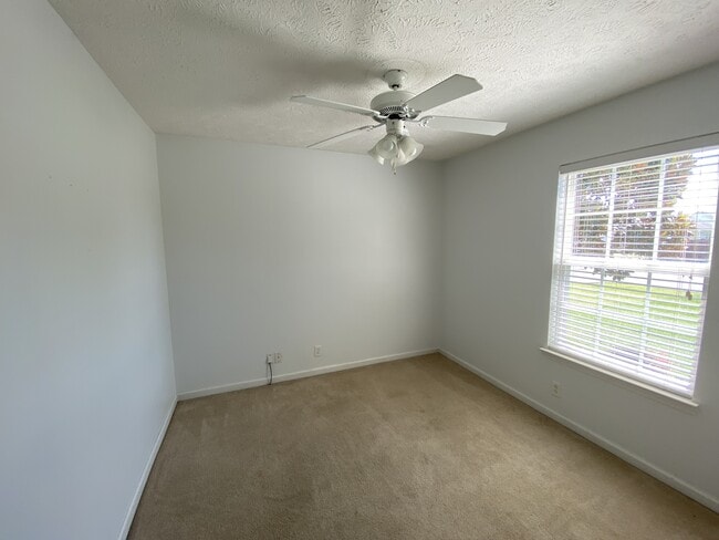 Building Photo - 3312 Tourmaline Dr