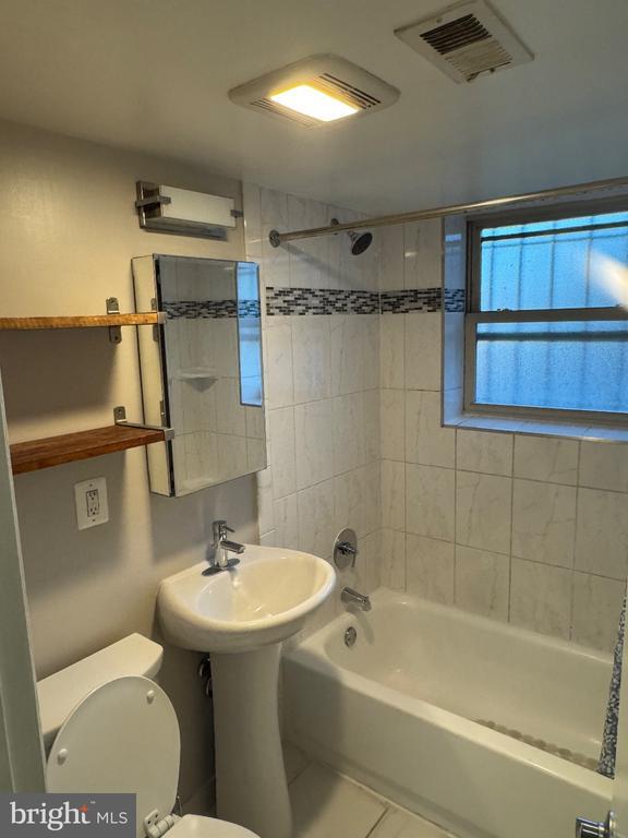 Building Photo - 2655 Birney Pl SE