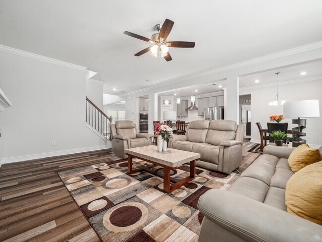 Building Photo - Longleaf Estates