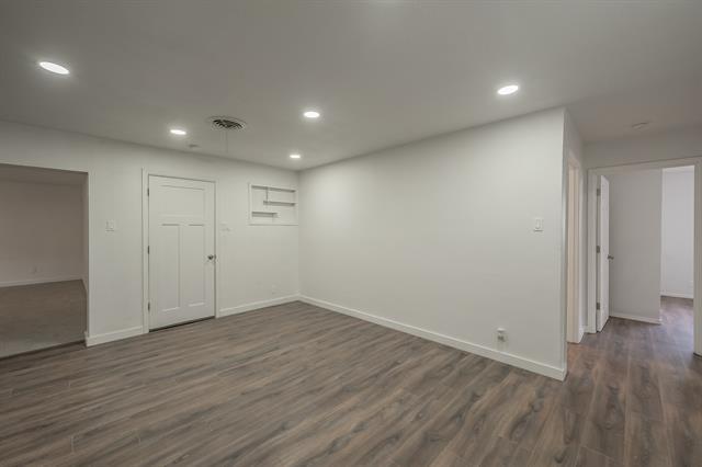 Building Photo - 2021 Glen Haven Dr