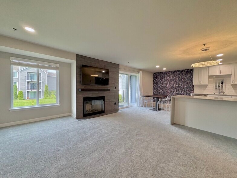 Living room - 12510 109th Ct NE