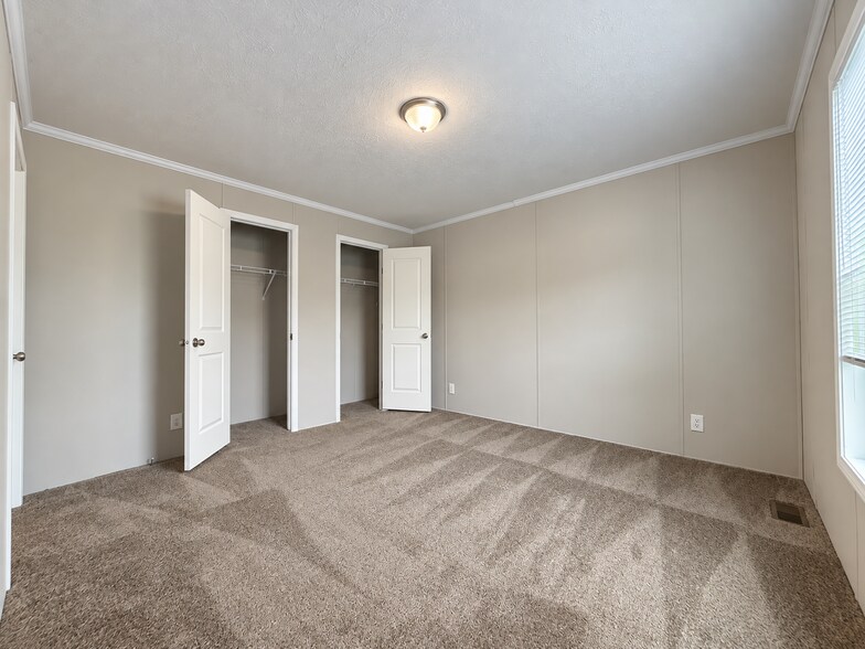Building Photo - 12448 St Michel Ave