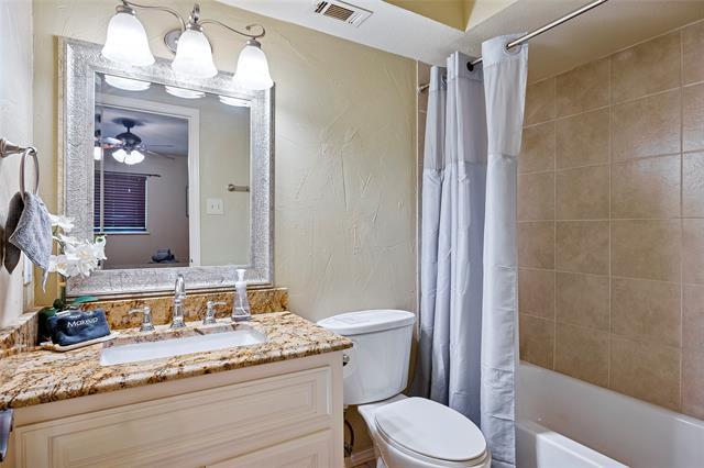 Building Photo - 2309 Parker Rd