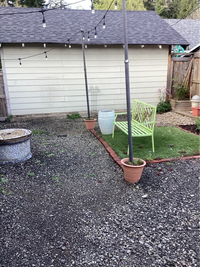 Building Photo - 868 NW 6th St