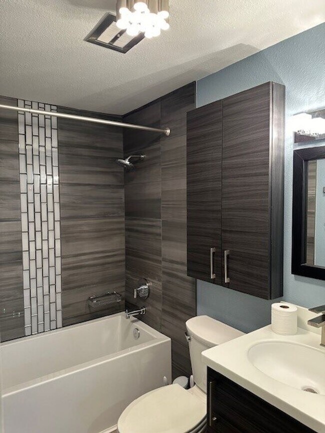 Building Photo - PRICE DROP!!!  The Perfect Family Home! La...