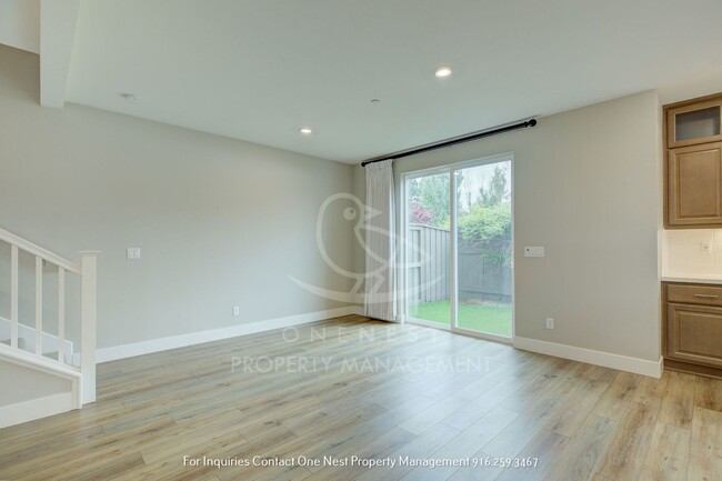 Building Photo - Luxury Living in Prime Granite Bay Location!