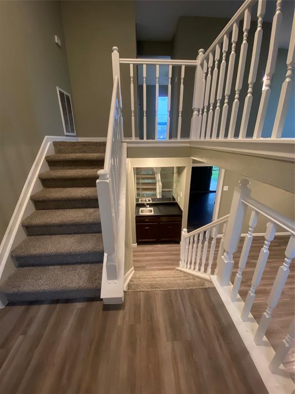 Building Photo - 379 Richvale Ln