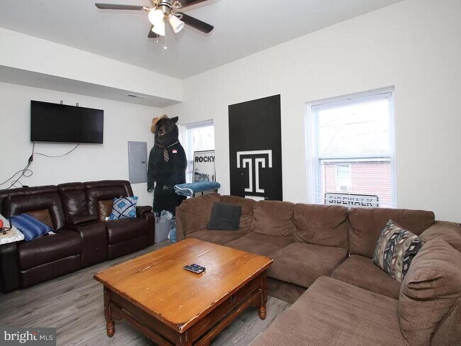 Building Photo - 1515 N Bouvier St