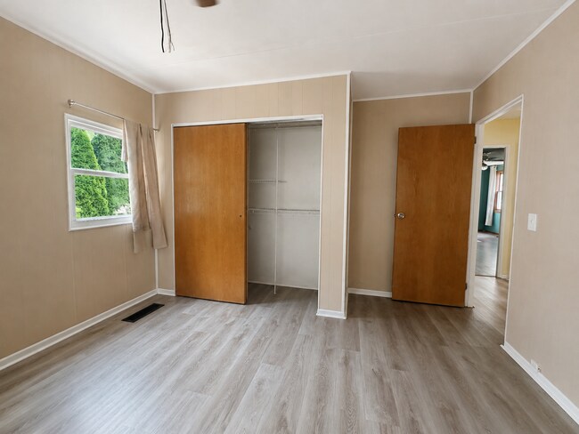 Building Photo - 4318 Sheffield Rd