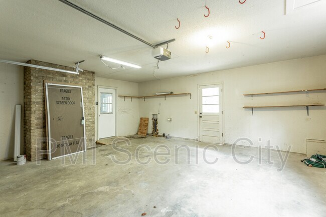 Building Photo - 508 Briar Park Ln