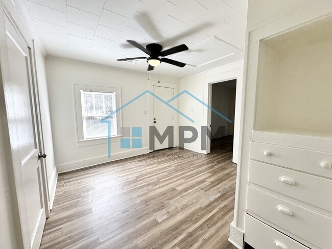 Primary Photo - 1403 N 8th St