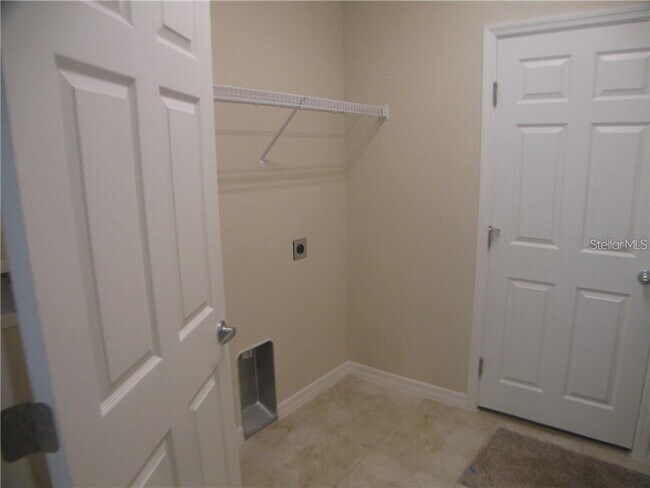 Building Photo - 3426 Barina St