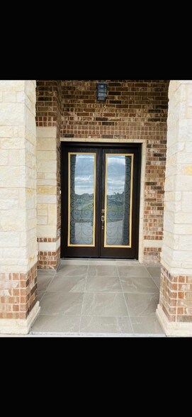 Building Photo - 3873 Tolosa St