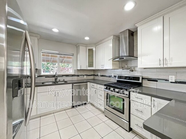 Building Photo - 3350 Denton Way