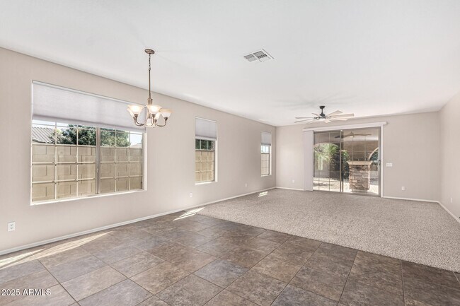 Building Photo - 3079 E Ridgewood Ln