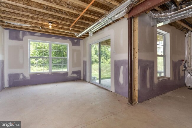 Building Photo - 148 Woodwinds Dr
