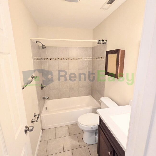Building Photo - 3129 Woodbaugh Dr
