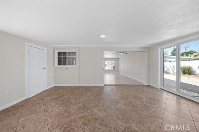 Building Photo - 1458 Sandia Ave