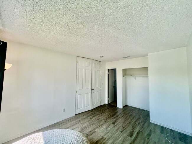 Building Photo - $3,995! Excellent 3-Bedroom Condo! 90716!