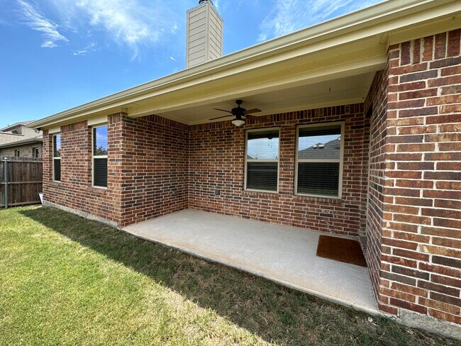 Covered patio - 264 Oxford Dr