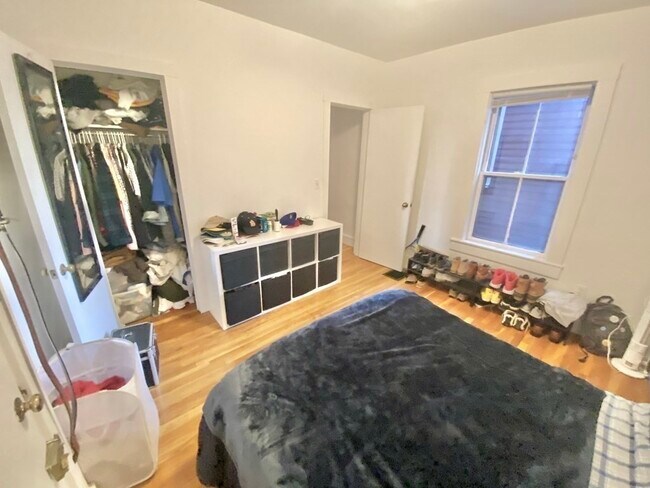 Building Photo - 239 Brookline St